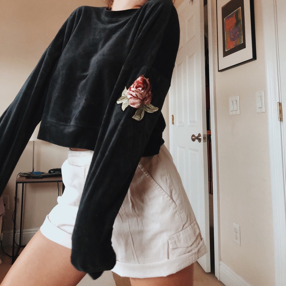 Rose Patch Velvet Sweatshirt